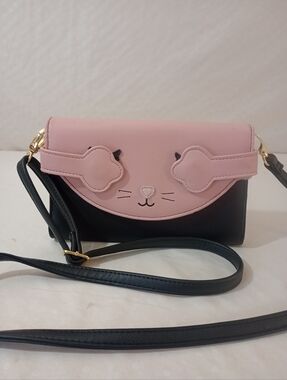 Betsey Johnson Peek-a-Boo Kitty Crossbody bag